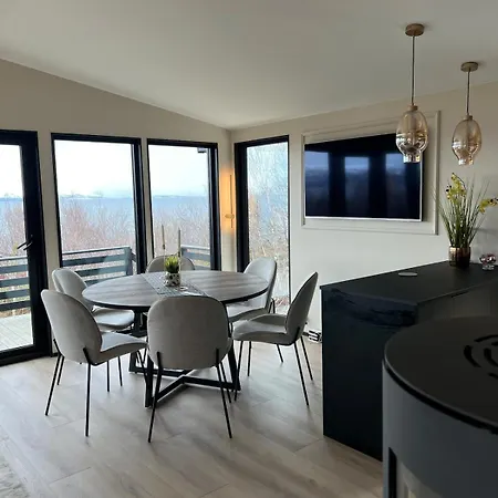 Feriehus High Standard And Beautiful View Tennevik